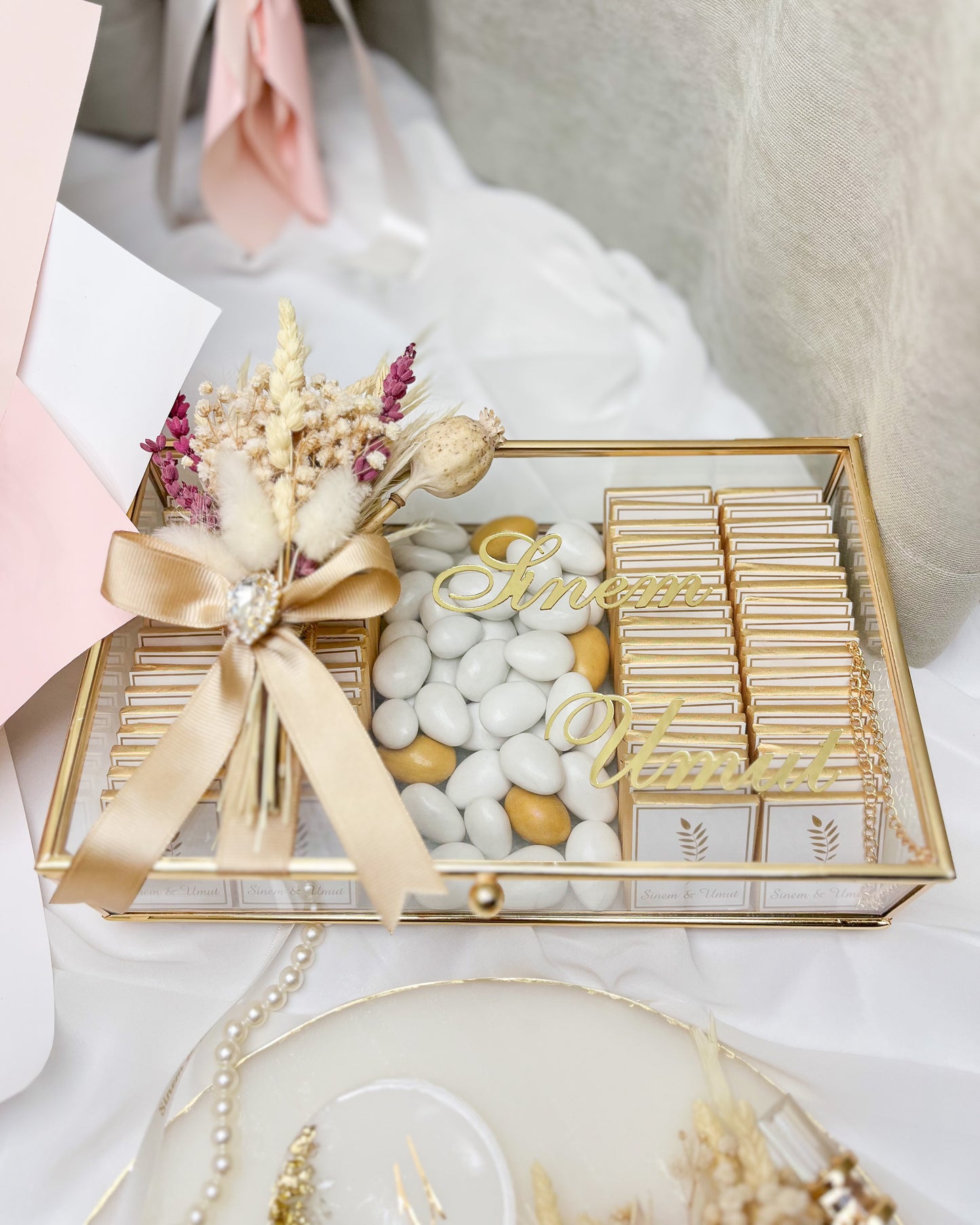 Pink Rosebud Dream - Flower &amp; Chocolate
